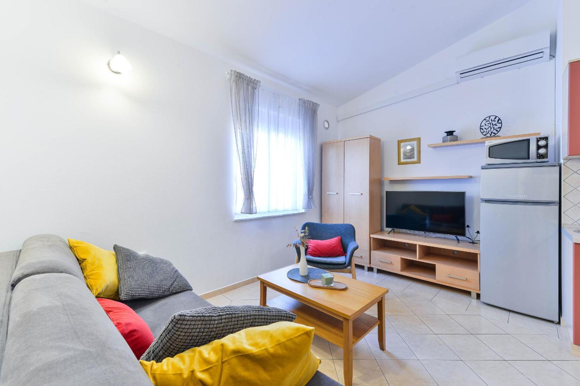 Apartment House Inga Vir Esterno foto
