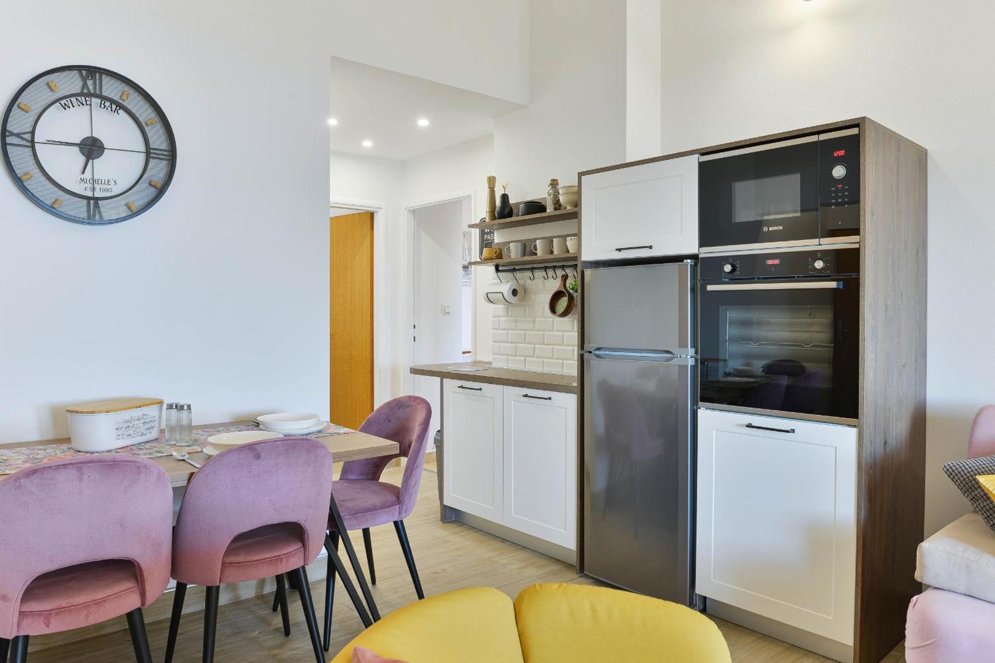 Apartment House Inga Vir Esterno foto