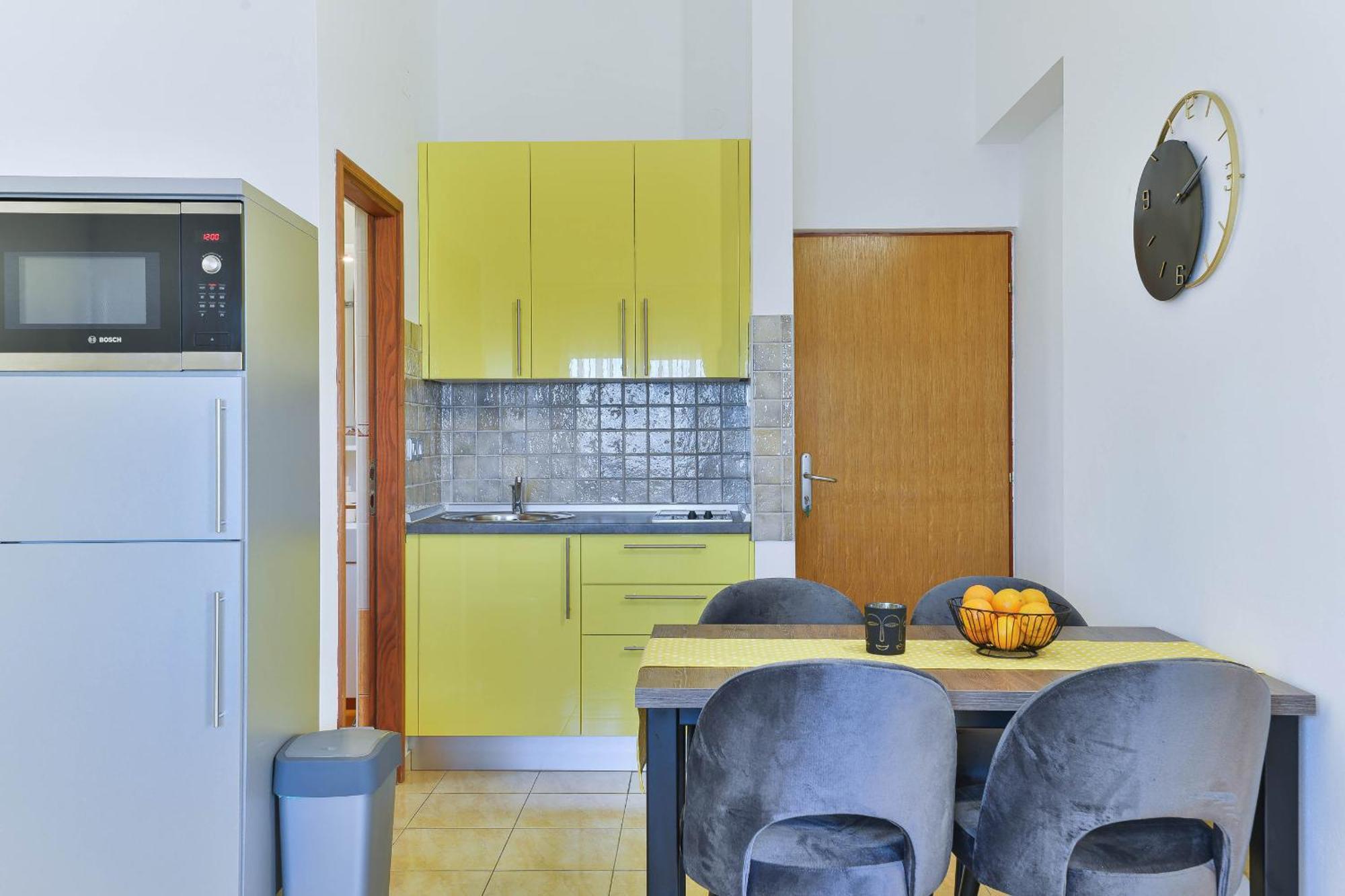 Apartment House Inga Vir Esterno foto